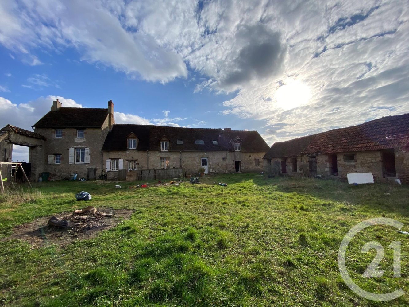 5 bedrooms House in Donnery, France No. 65227