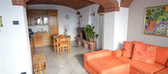 3 bedrooms House in Gemonio, Italy No. 109614 32