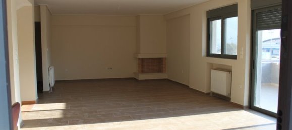 4 bedrooms Property in Kalyvia Thorikou, Greece No. 5235 3