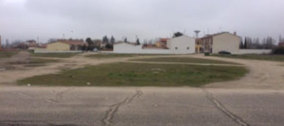 Terreno en Laguna de Duero, Spain 2041 m² No. 27457 3