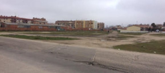 Terreno en Laguna de Duero, Spain 2041 m² No. 27457 10