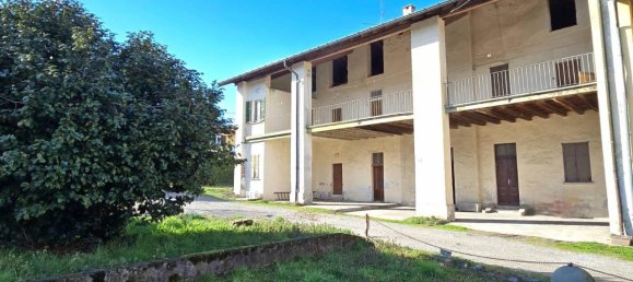 6-Zimmer Haus in Angera, Italy, Nr. 151546 13