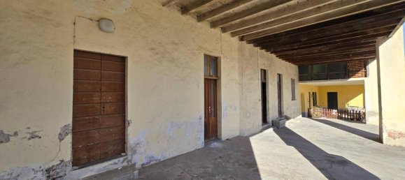 6-Zimmer Haus in Angera, Italy, Nr. 151546 16