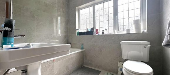 4 bedrooms House in New Barnet, United Kingdom No. 6476 9