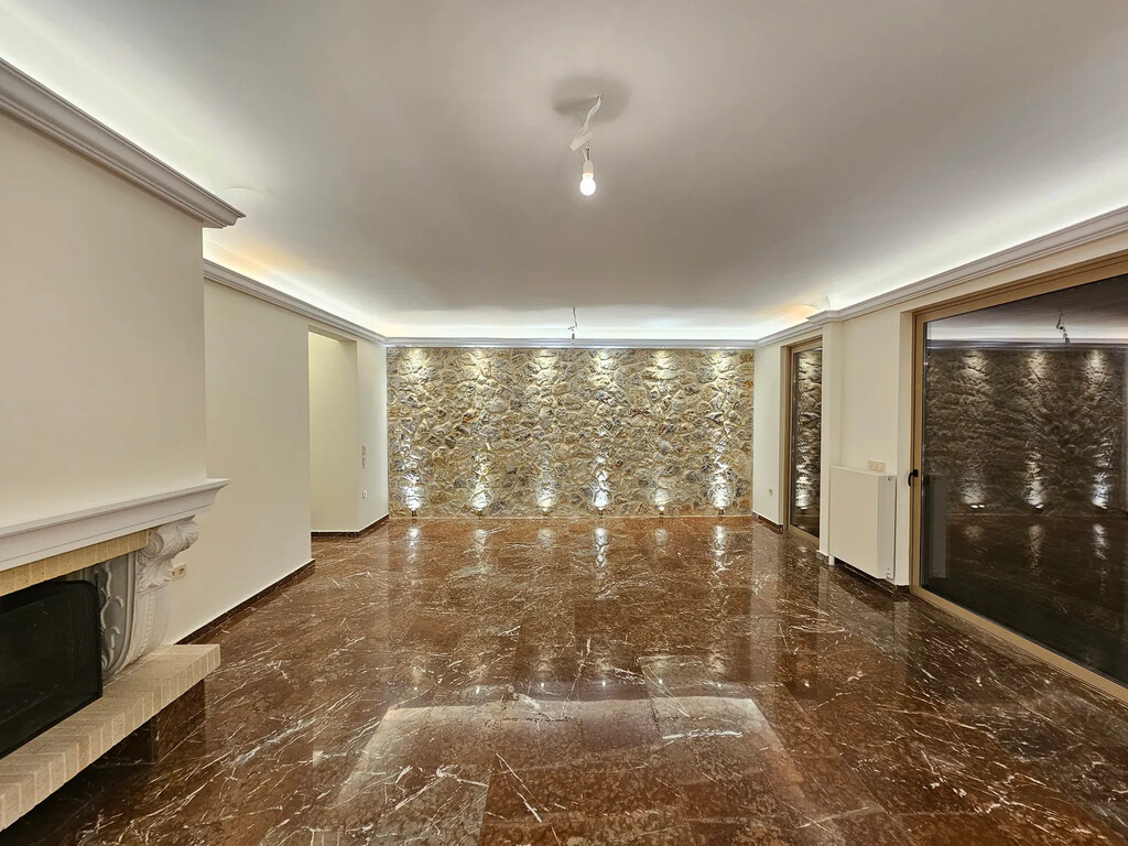 Apartamento T3 em Agia Paraskevi, Greece N.º 103110