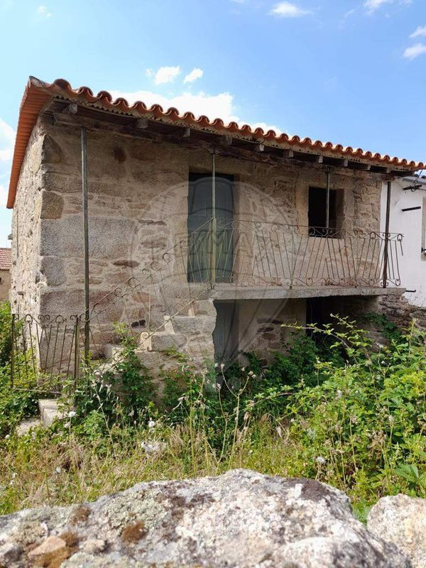 Casa de 2 dormitorios en Miranda do Douro, Portugal No. 160250