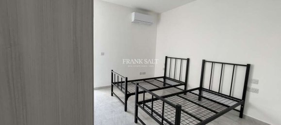 Квартира с 2 спальнями в Лука, Мальта № 8405 9