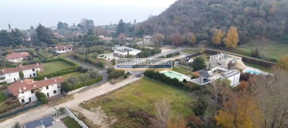 900m² Land in Manerba del Garda, Italy No. 86240 7