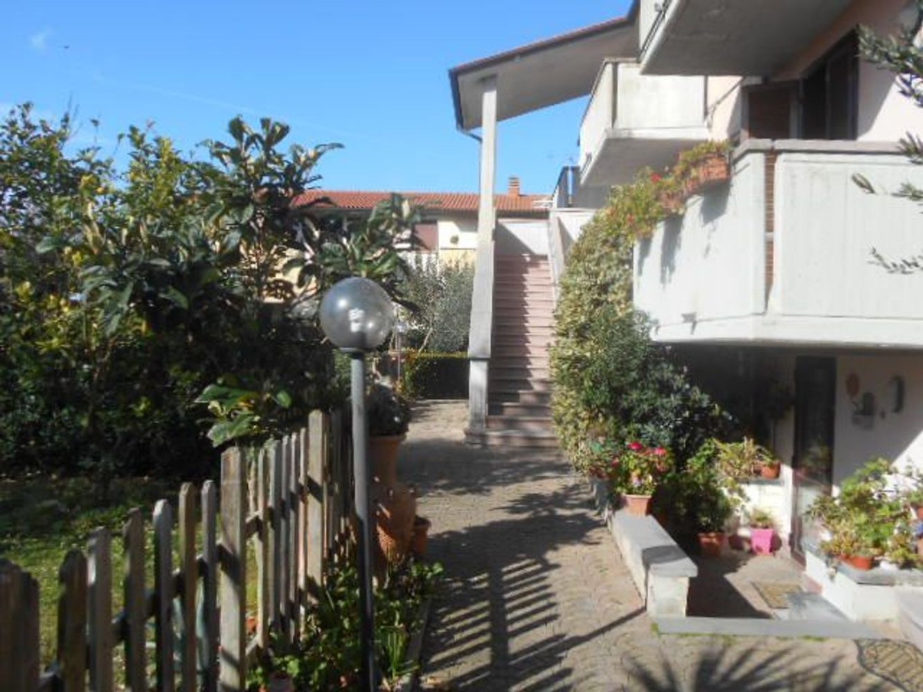 4 rooms Apartment in Rosignano Marittimo, Italy No. 40005