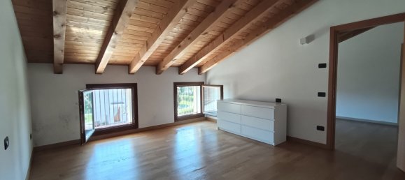 4 bedrooms Apartment in Marano Vicentino, Italy No. 315309 9
