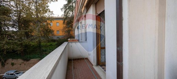 10 rooms Apartment in Jesi, Italy No. 9392 21