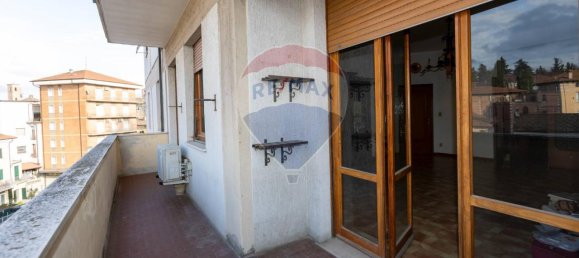 10 rooms Apartment in Jesi, Italy No. 9392 15