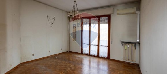 10 rooms Apartment in Jesi, Italy No. 9392 8