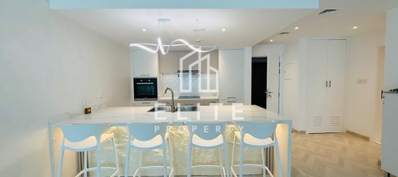 Studio in Dubai, UAE No. 113069 13