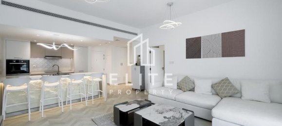 Studio in Dubai, UAE No. 113069 2