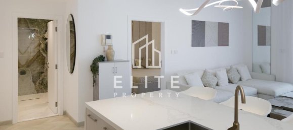 Studio in Dubai, UAE No. 113069 11