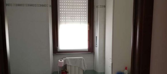 3 rooms Apartment in Bovisio Masciago, Italy No. 182454 6