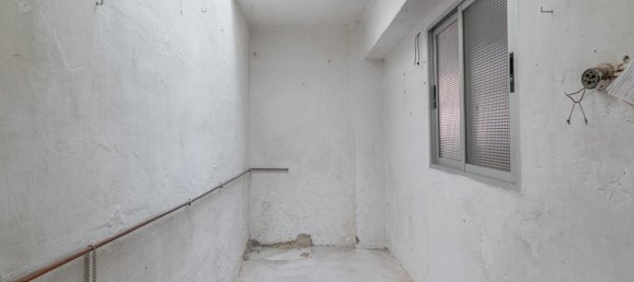 98m² Commercial property in Granada, Spain No. 166659 11