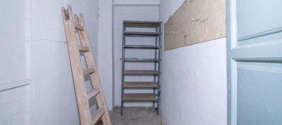 98m² Commercial property in Granada, Spain No. 166659 13