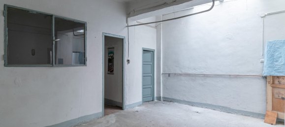 98m² Commercial property in Granada, Spain No. 166659 7