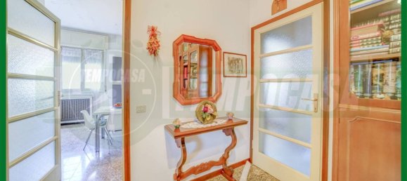 5 bedrooms Villa in Besozzo, Italy No. 165716 11