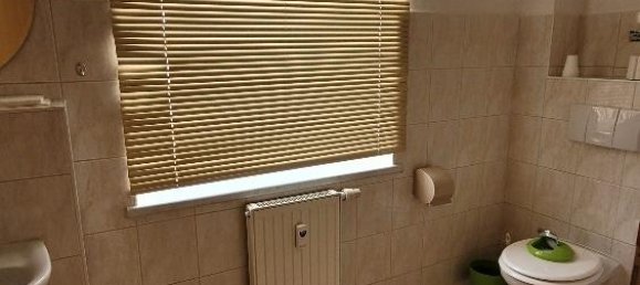 Здание с 12 комнатами в Фогтланд, Германия № 16577 8