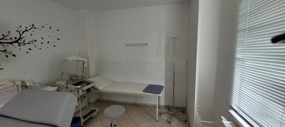 Здание с 12 комнатами в Фогтланд, Германия № 16577 4