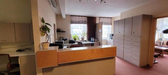 Здание с 12 комнатами в Фогтланд, Германия № 16577 6