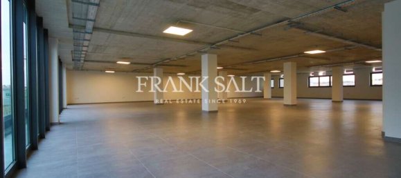  مكتب في Ta' Xbiex, Malta 3000متر مربع رقم 12278 3