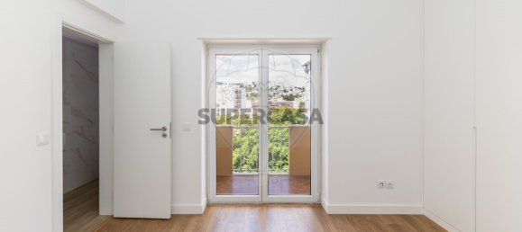 4 Schlafzimmer Wohnung in Setubal, Portugal, Nr. 351060 7