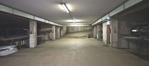 Parkplatz in Nuremberg, Germany, Nr. 319601 4