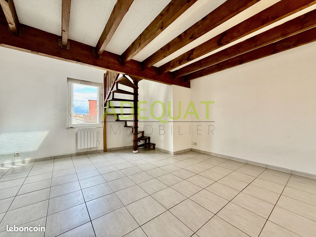 1 bedroom Duplex in Bourgoin-Jallieu, France No. 341379