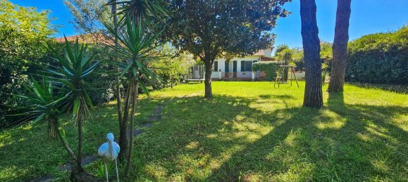 4 rooms Villa in Ameglia, Italy No. 286341 2