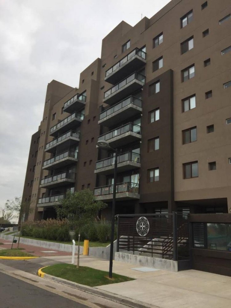 Studio in Tigre, Argentina, Nr. 6782