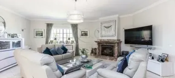 Villa de 4 dormitorios en Loule, Portugal No. 98653 2