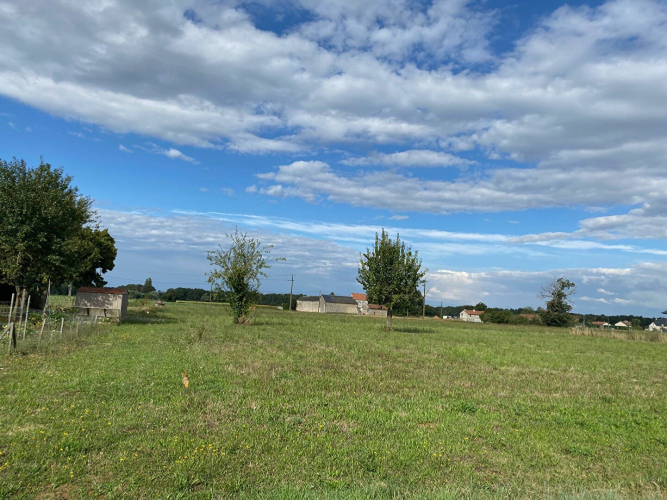  Land in Marcay, France No. 255270