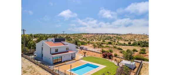 5 bedrooms Villa in Quarteira, Portugal No. 136569 10