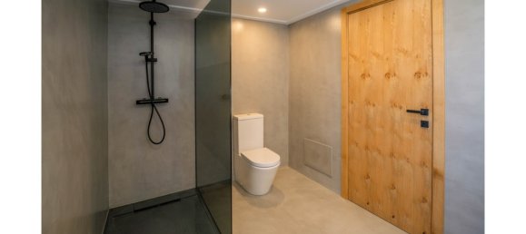 5 bedrooms Villa in Quarteira, Portugal No. 136569 2