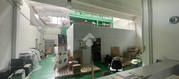 560m² Warehouse in Senago, Italy No. 116711 8