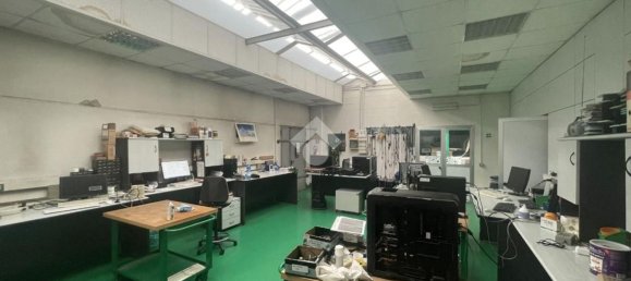 560m² Warehouse in Senago, Italy No. 116711 6