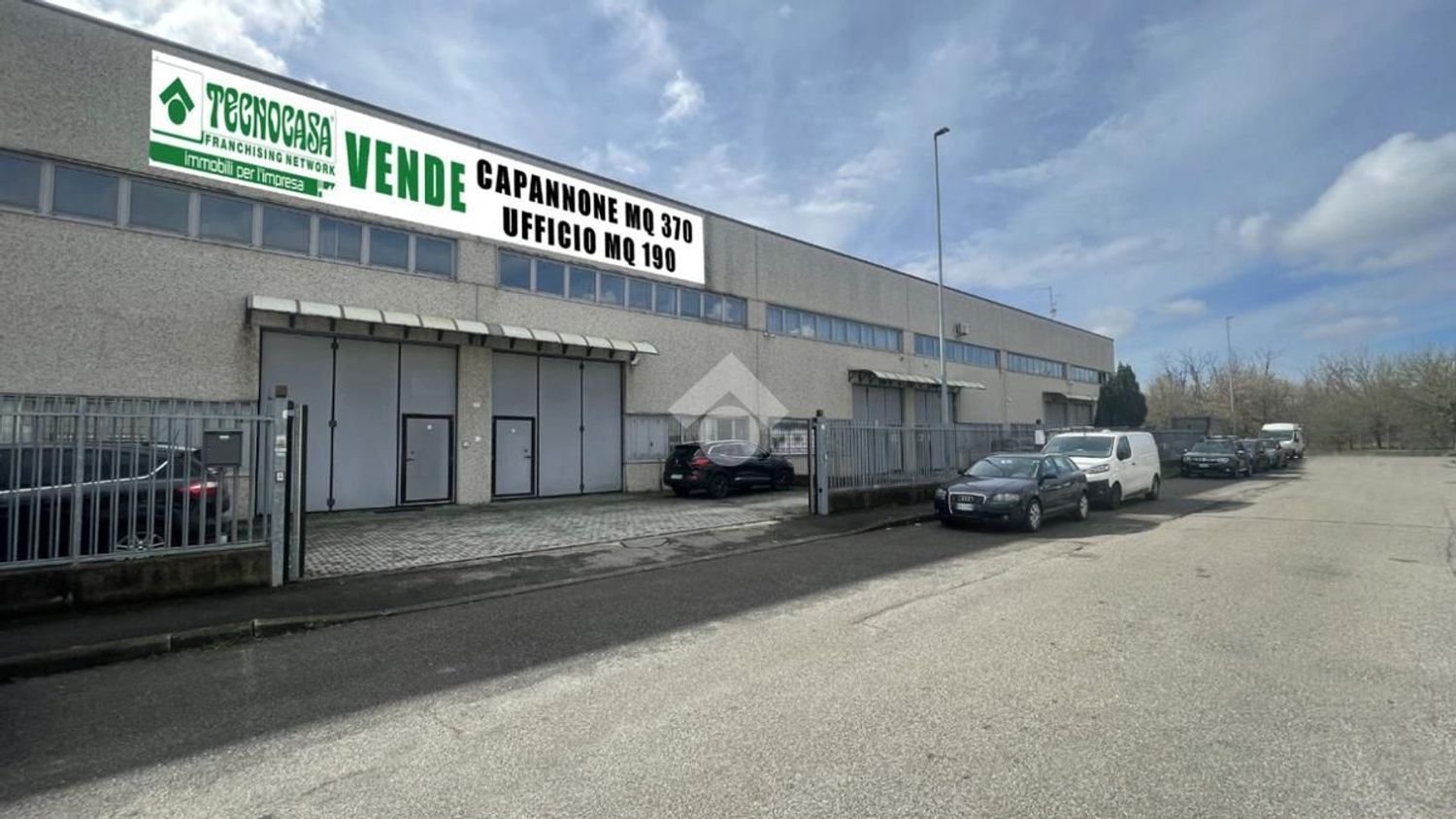 560m² Warehouse in Senago, Italy No. 116711