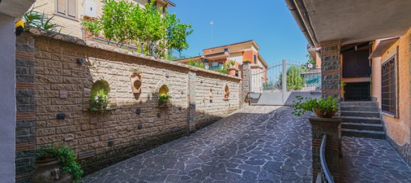 2 bedrooms Villa in Rome, Italy No. 290843 34