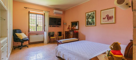 2 bedrooms Villa in Rome, Italy No. 290843 18