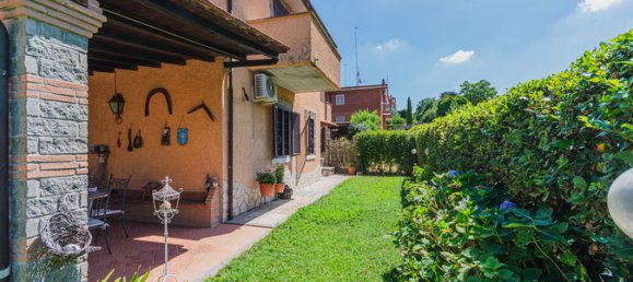 2 bedrooms Villa in Rome, Italy No. 290843 2