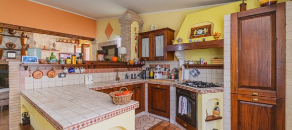 2 bedrooms Villa in Rome, Italy No. 290843 12