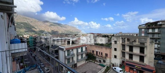 Квартира с 2 спальнями в Карини, Италия № 134431 19