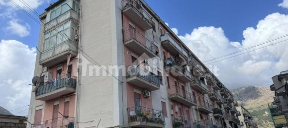 Квартира с 2 спальнями в Карини, Италия № 134431 3