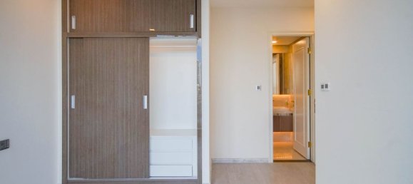 2 rooms Office in District 1, Vietnam No. 17900 9