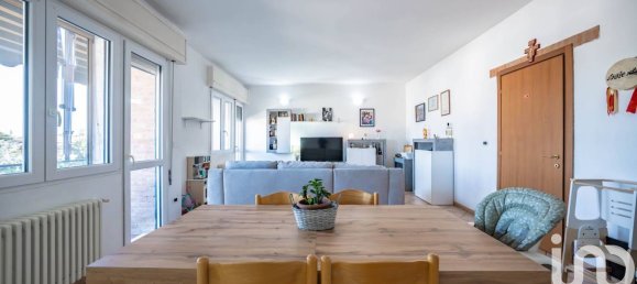 3-salle Appartement à Ferrara, Italy No. 279366 9