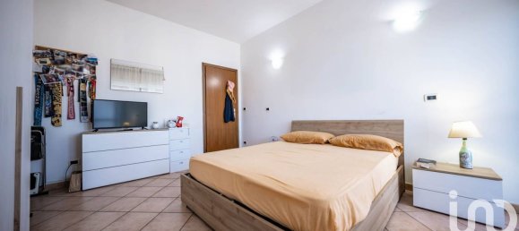3-salle Appartement à Ferrara, Italy No. 279366 26